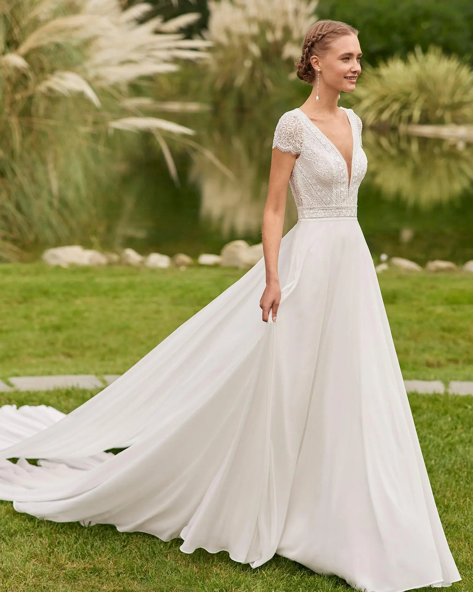Robe romantique en mousseline de soie Georgette, coupe princesse, avec décolleté plongeant et train détachable